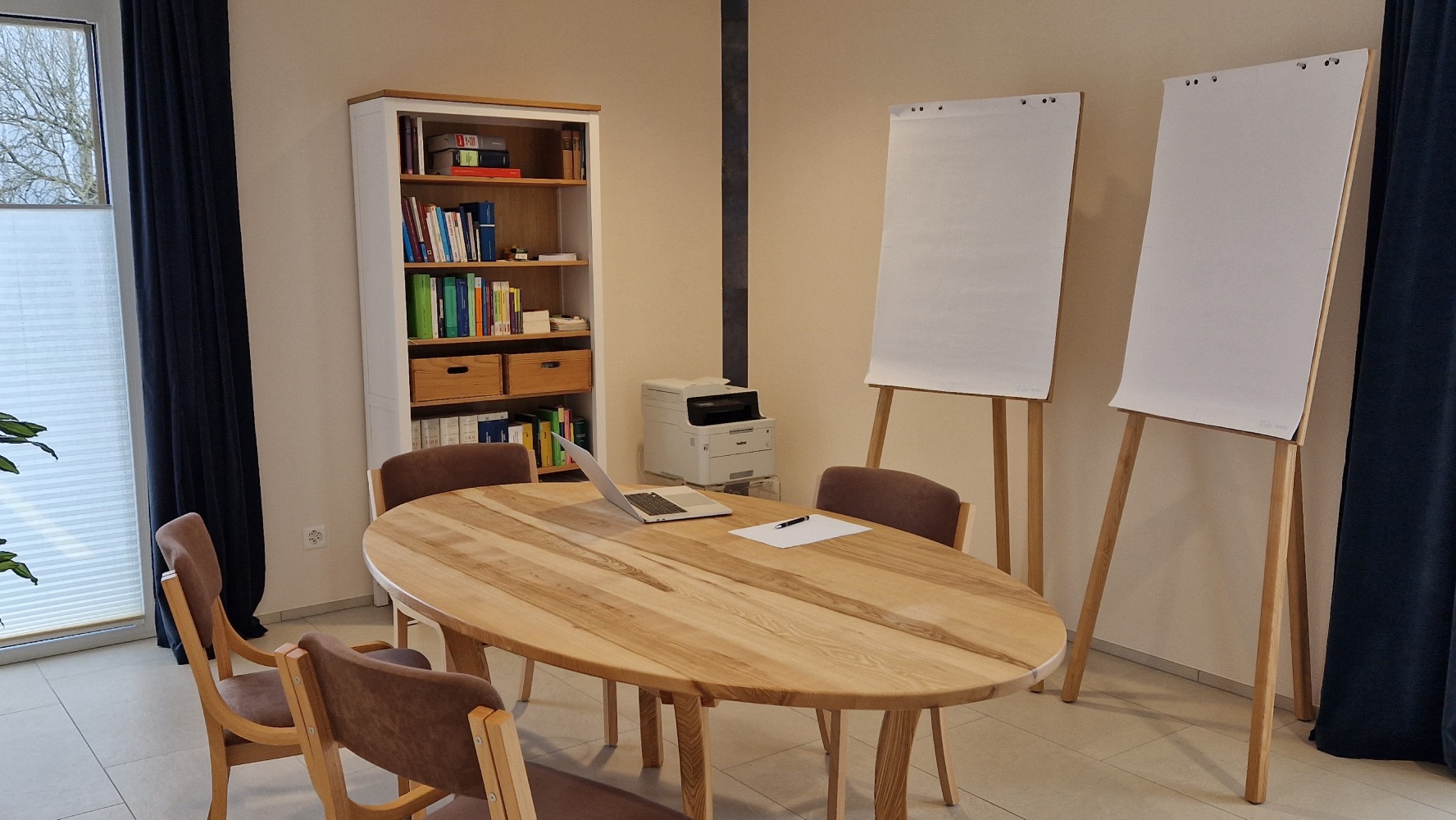 advokatur-villoz-ueber-mich-raeumlichkeiten-Beratungszimmer-02